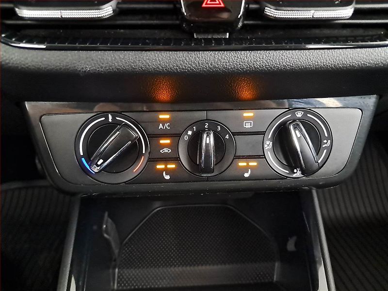 Škoda Fabia (2022) 1.0, Serv.kniha, Tempomat - fotka 14 z 18