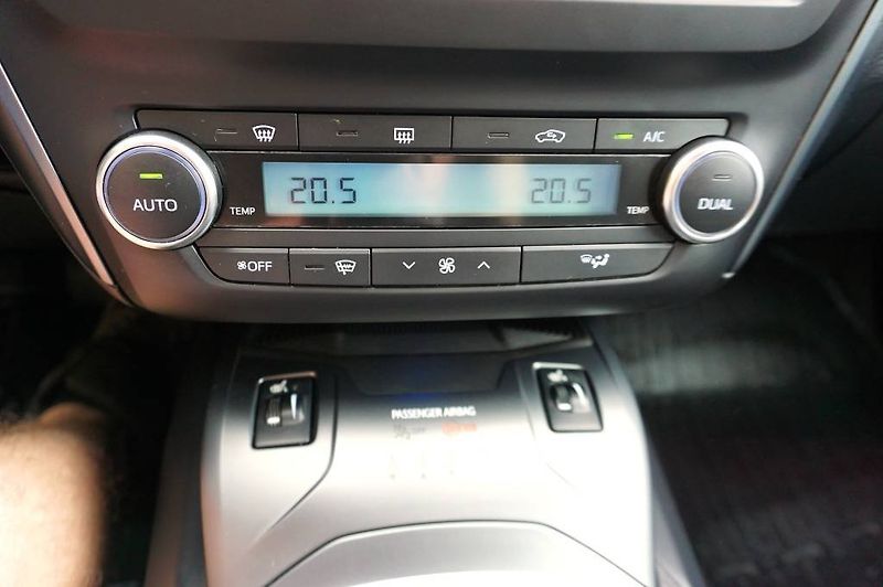 Toyota Avensis (2017) TREND 2,0 D.4D 105 kW - fotka 34 z 49