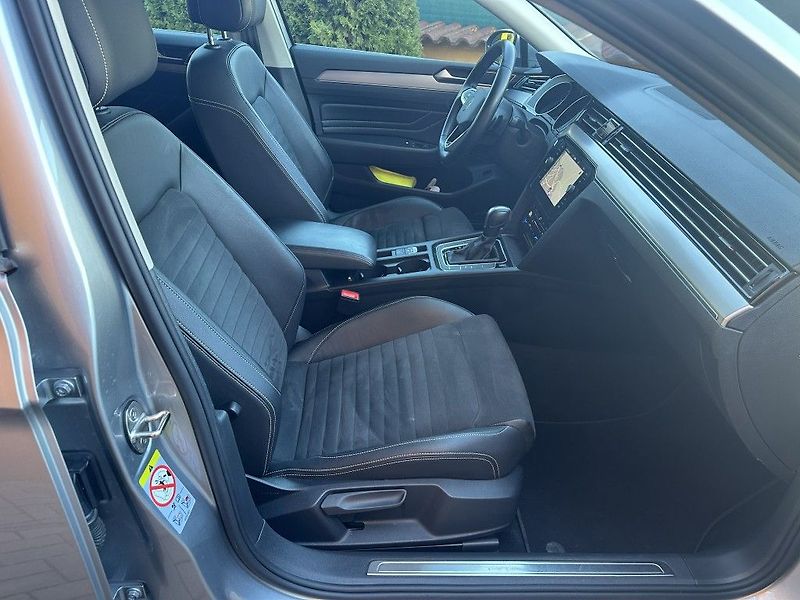 Volkswagen Passat 2.0 TDi 110kW serviska - fotka 25 z 28