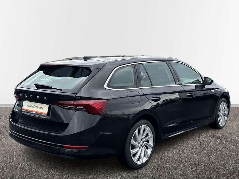 Škoda Octavia Style DSG - fotka 2 z 28