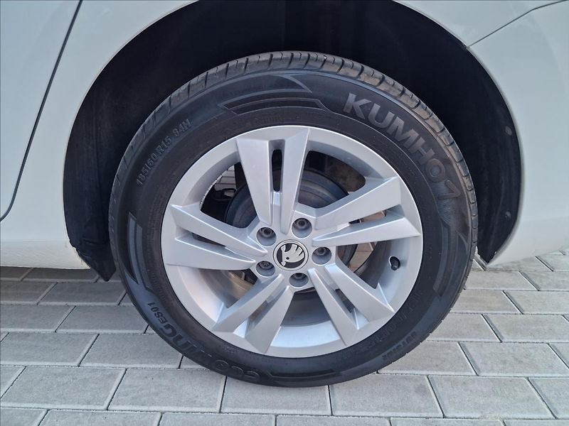 Škoda Fabia 1.0TSI Style, původ ČR,1.Maj. - fotka 44 z 48