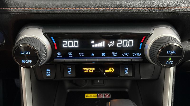 Toyota RAV4 2.5 Hybrid AUT 4WD Adventure - fotka 13 z 30