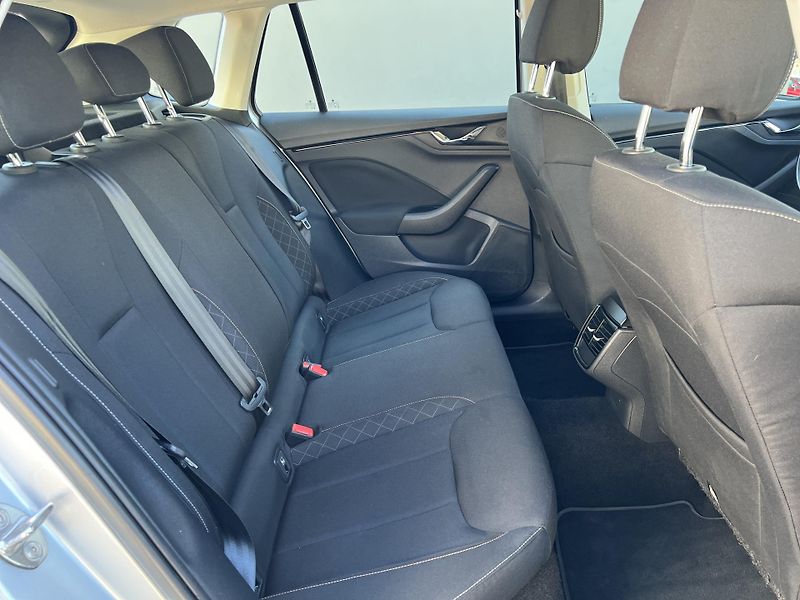 Škoda Kamiq Ambition 1.0TSi 70kw KAMERA  - fotka 31 z 42
