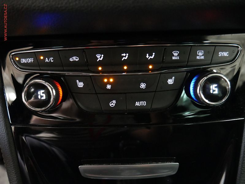 Opel Astra (2019) 1.6 CDTi, AT - fotka 17 z 23