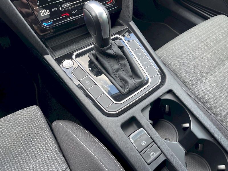 Volkswagen Passat (2021) 1.5 TSI 110 kW DSG Business - fotka 11 z 34