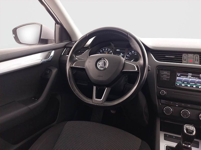 Škoda Octavia (2017) Ambition 1.6 TDI, Serv.kniha - fotka 7 z 19