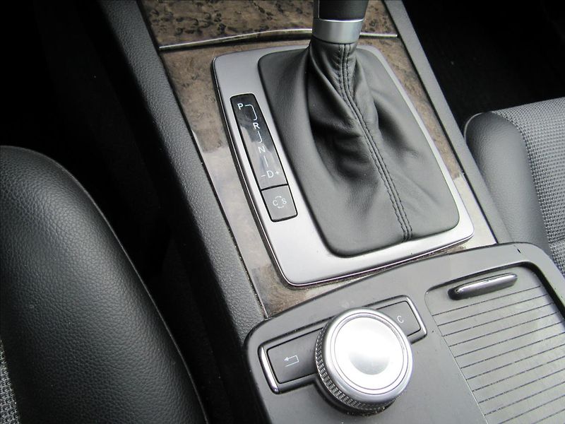 Mercedes-Benz Třídy C 2,5 i C 230 V6 150kW Automat - fotka 20 z 33