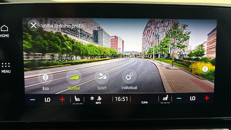 Škoda Octavia 1.5 TSI E-Tec DSG Style Combi - fotka 27 z 28