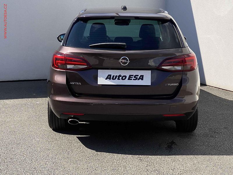 Opel Astra (2016) 1.6 CDTi, LED, kamera - fotka 5 z 17