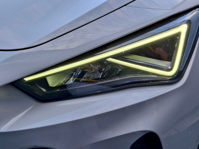 Cupra Formentor (2024) 1,5TSi 110kW - fotka 33 z 34
