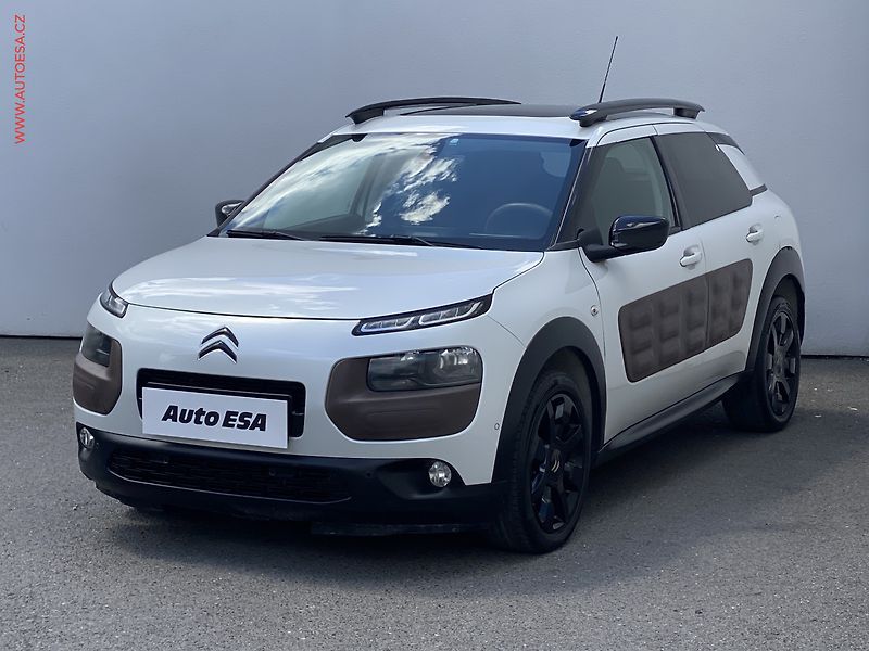 Citroën C4 Cactus (2014) 1.6 HDi, Shine, AT, panor - fotka 3 z 20