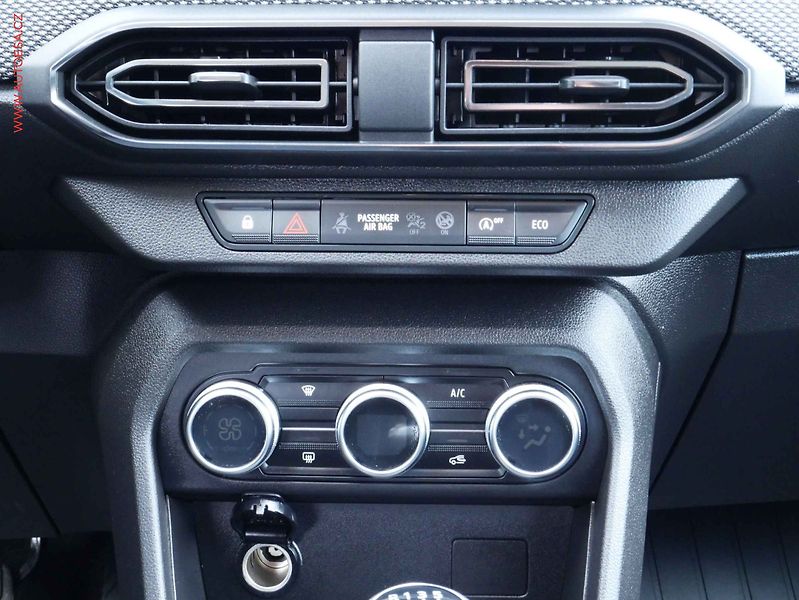 Dacia Sandero (2021) 1.0TCe, 1.maj,ČR, LED, autoAC - fotka 13 z 15