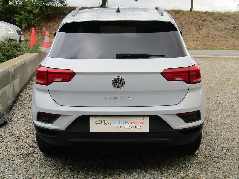 Volkswagen T-Roc (2018) 1.0 TSI 85kW  1.majitel - fotka 12 z 39