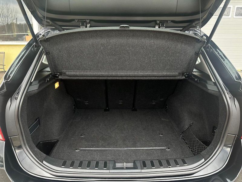 BMW X1 2.0D SDrive/Automat/95tisKM - fotka 16 z 27