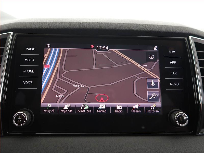 Škoda Karoq (2019) Style 1.6 TDI, Serv.kniha - fotka 13 z 19
