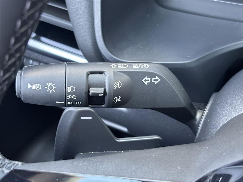 Nissan Qashqai 1,3 i AT N-Connecta - fotka 31 z 43