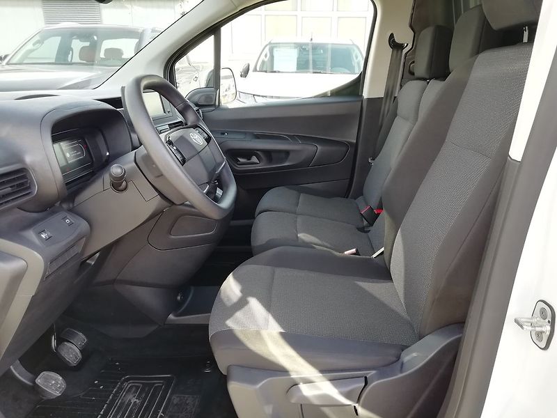Toyota ProAce CITY 1,5D Active 96kW - fotka 6 z 16