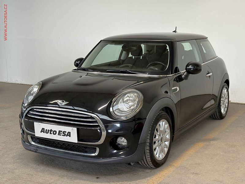 Mini Cooper (2015) 1.5i, Kůže, navi, +ALU - fotka 3 z 17