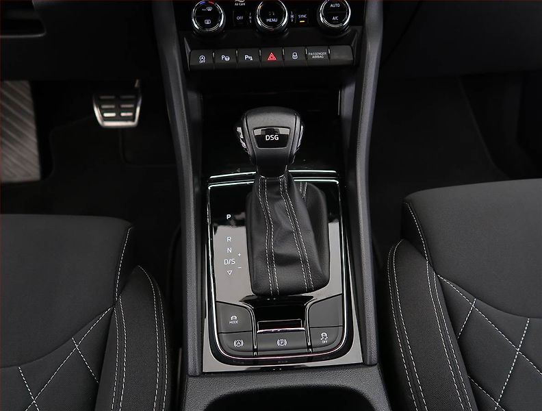 Škoda Karoq (2021) Sportline 1.5 TSI - fotka 13 z 28