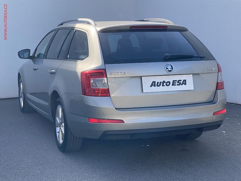 Škoda Octavia (2016) 1.6TDi, 1.maj,ČR, AC, park - fotka 6 z 17