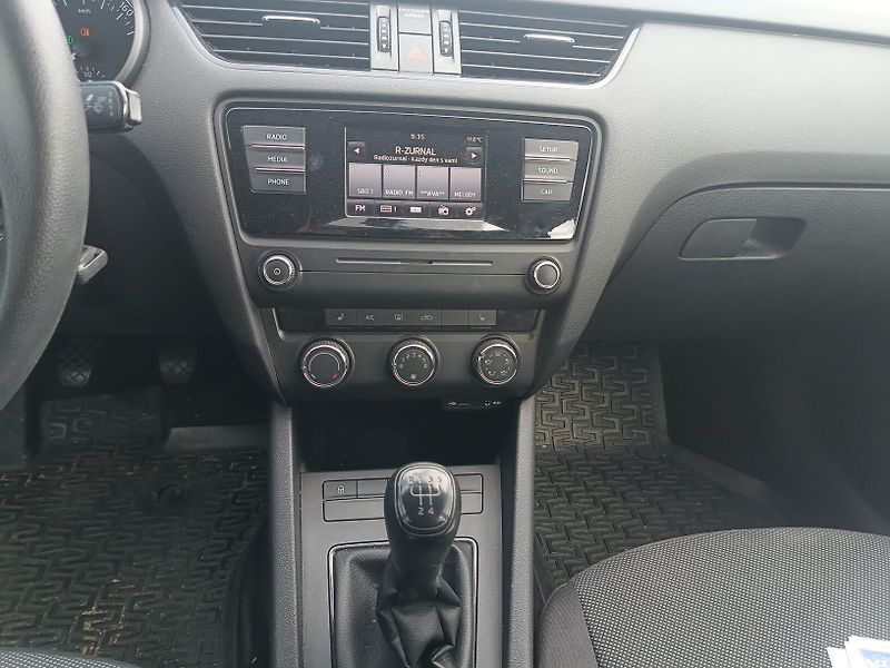 Škoda Octavia III 1.6 TDI - fotka 36 z 45
