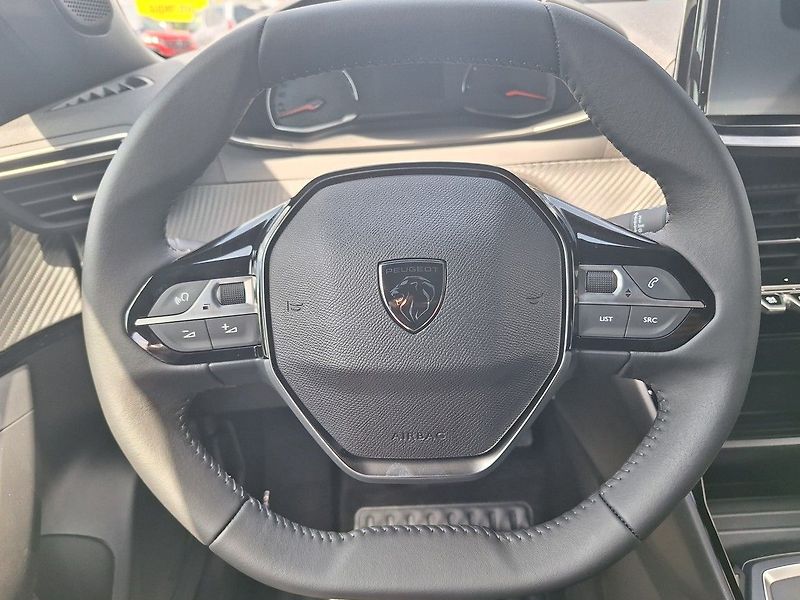 Peugeot 2008 (2026) STYLE TURBO 100 M6 - fotka 13 z 17