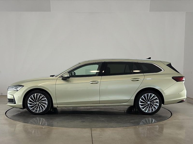 Škoda Superb Laurin & Klement DSG - fotka 3 z 32