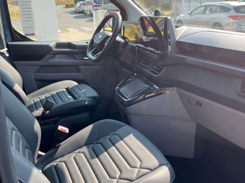 Ford Tourneo Custom 2.0D,125KW,CZ,DPH,1.MAJ - fotka 12 z 28