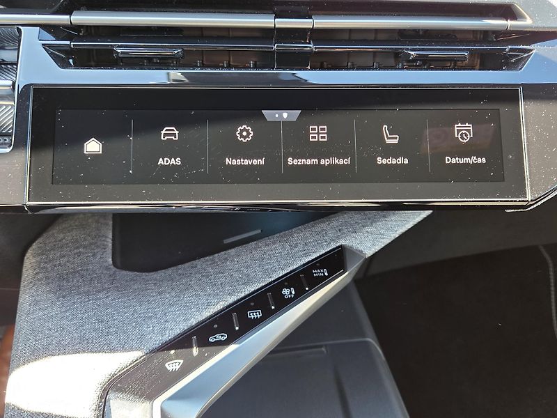 Peugeot 3008 (2025) GT Hybrid e-DCS 145  - fotka 18 z 31