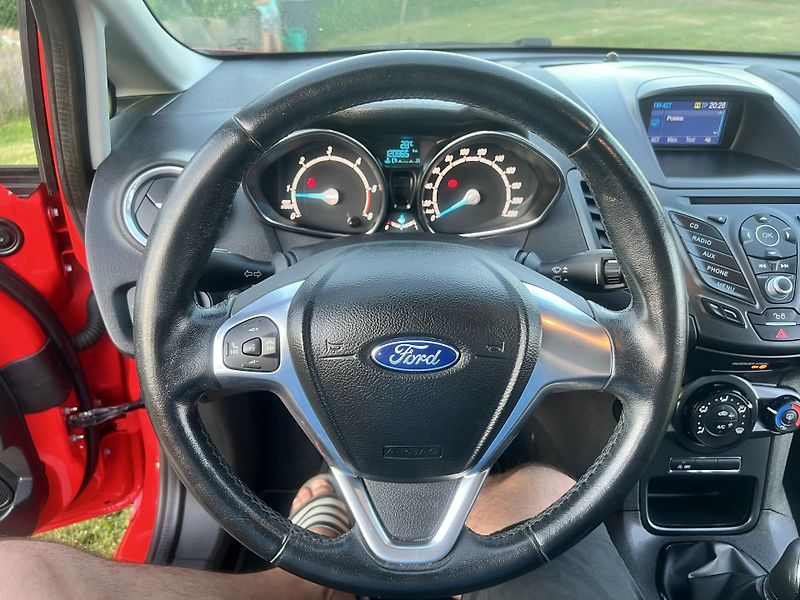 Ford Fiesta 1.5 TDCI 70KW,5DV,KLIMA,1MAJ - fotka 35 z 44