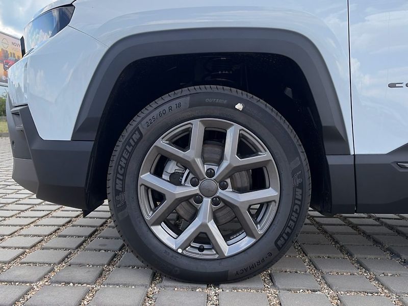 Jeep Compass (2026) First Edition e-Hybrid 145k - fotka 11 z 21