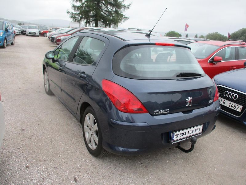 Peugeot 308 (2009) 1,4 VTi - fotka 4 z 10