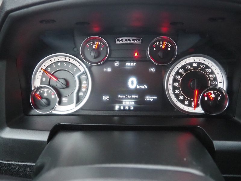 Dodge RAM 1500 (2021) Warlock 4x4 LPG - fotka 23 z 35