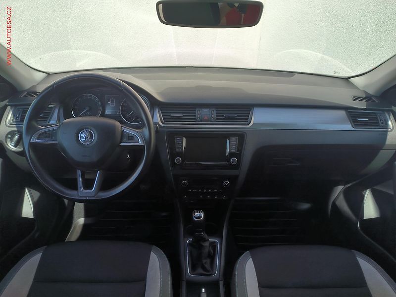 Škoda Rapid (2016) 1.6 TDi, xenon, autoAC - fotka 8 z 19