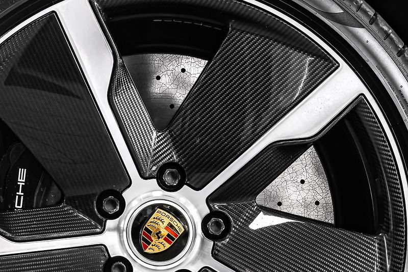 Porsche Taycan Turbo S PCCB/PDCC/PDLS+/PTV/BU - fotka 7 z 30