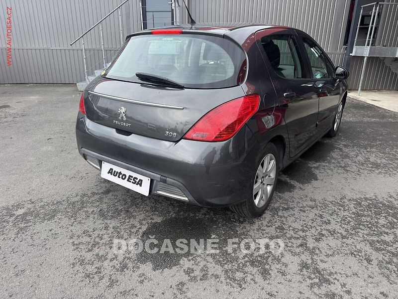 Peugeot 308 (2013) 1.6 HDI, 1.maj,ČR, servis - fotka 2 z 3