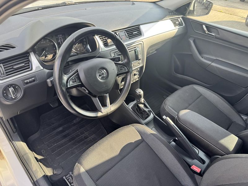 Škoda Rapid - fotka 7 z 11