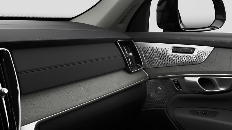 Volvo XC90 (2026) T8 AWD RECHARGE DARK ULTRA - fotka 10 z 11