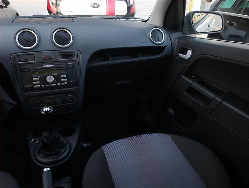 Ford Fusion (2009) 1.4, nová STK, jezdí výborně - fotka 8 z 14