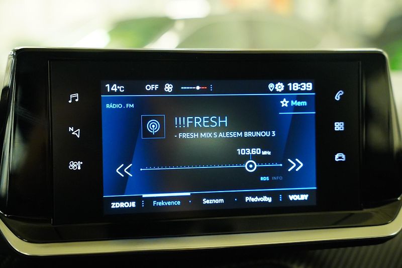 Peugeot 2008 - fotka 19 z 28
