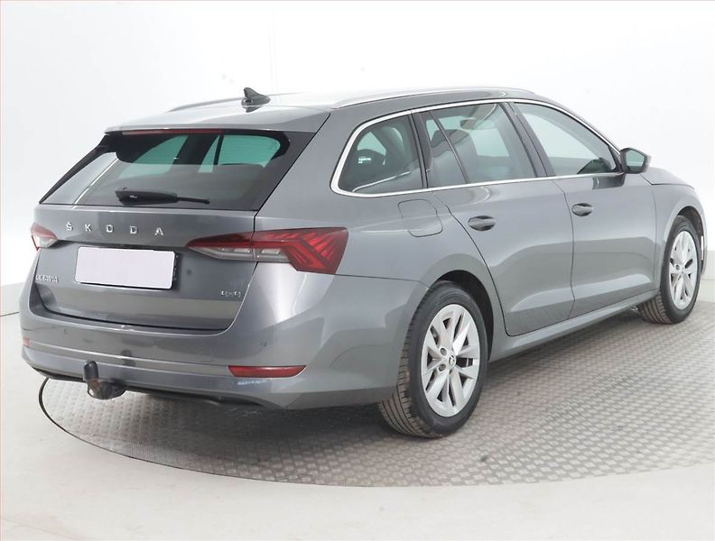 Škoda Octavia (2022) Style 2.0 TDI, 4X4, Automat - fotka 5 z 16