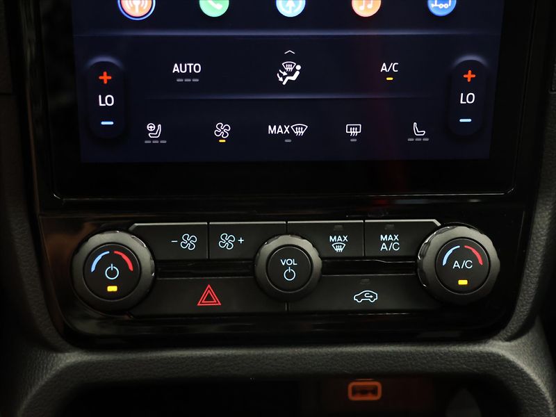 Ford Ranger 3,0 215kW V6 Twin-Turbo CZ DPH - fotka 26 z 35