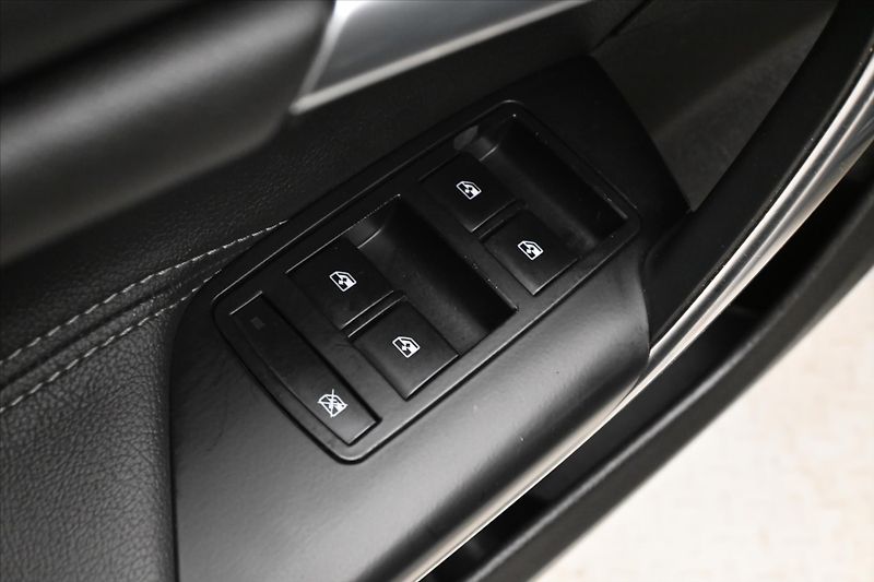 Opel Insignia 2,0 CDTI 103kW Bi-Xen tažné - fotka 24 z 30