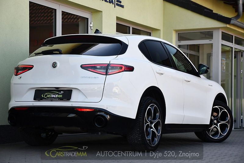 Alfa Romeo Stelvio 2.2D 16V 154kW Veloce AT8-Q4 - fotka 5 z 51