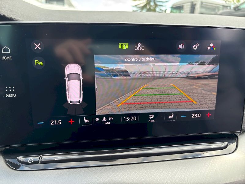 Škoda Octavia (2024) COM M-HEV AMB TS 110/1.5 A7F - fotka 27 z 29