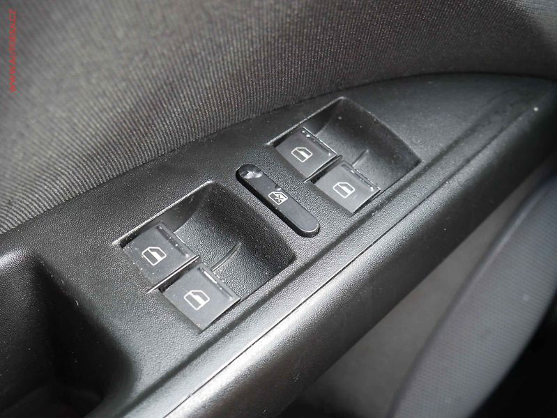 Seat Altea (2005) 1.9 TDi, AC, temp - fotka 11 z 16