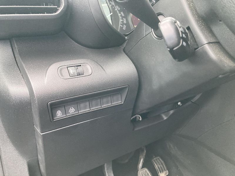 Toyota ProAce City Verso (2020) 1,5D-4D 130 6MT  7-místné  - fotka 9 z 20