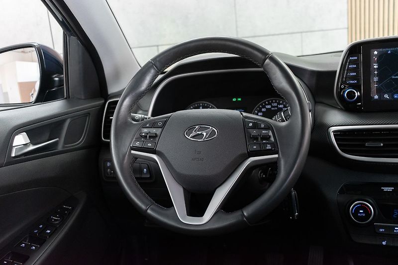 Hyundai Tucson 1.6T-GDI 130kW*KAMERA*TAŽNÉ*ČR - fotka 16 z 34