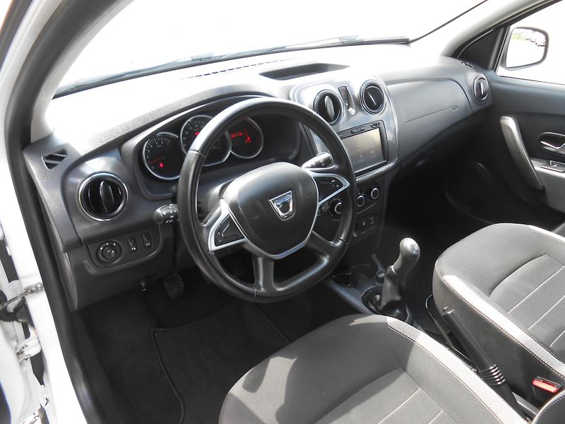 Dacia Sandero STEPWAY,NAVI,KAMERA,LED! - fotka 36 z 44