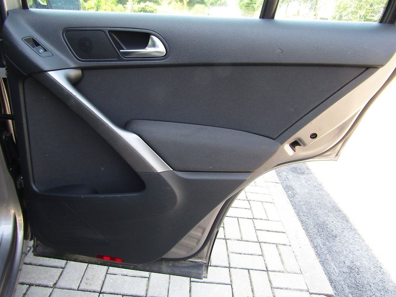 Volkswagen Tiguan (2008) 2.0 TDI 100kW  4x4 BEZ KOROZE - fotka 25 z 36